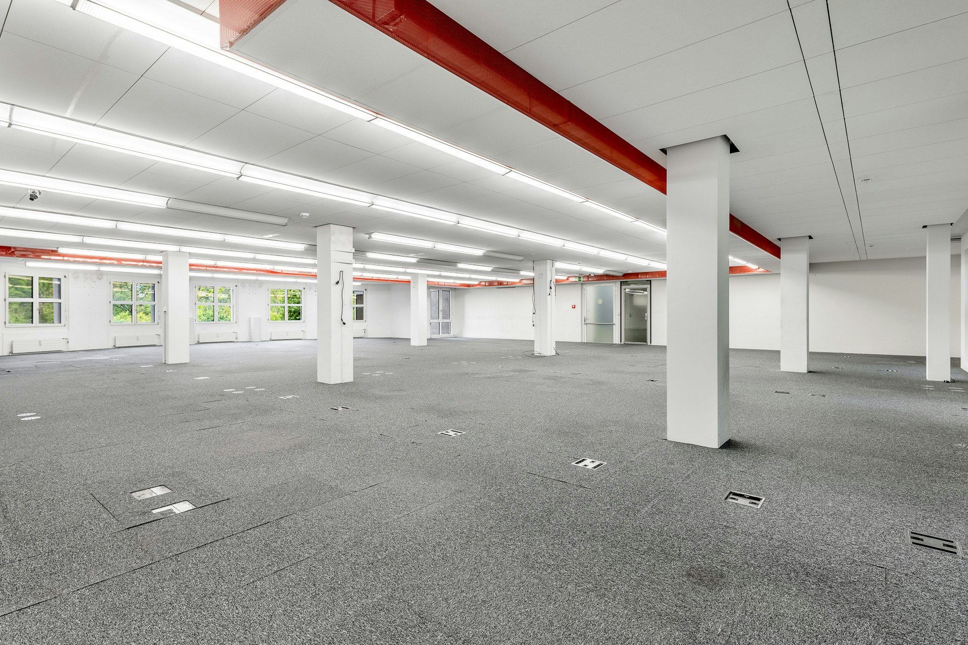 PLAZA | Gewerbefläche mit Potenzial - 350 m² für Ihr Business, Lerzenstrasse, 8953 Dietikon, Zurich, CH