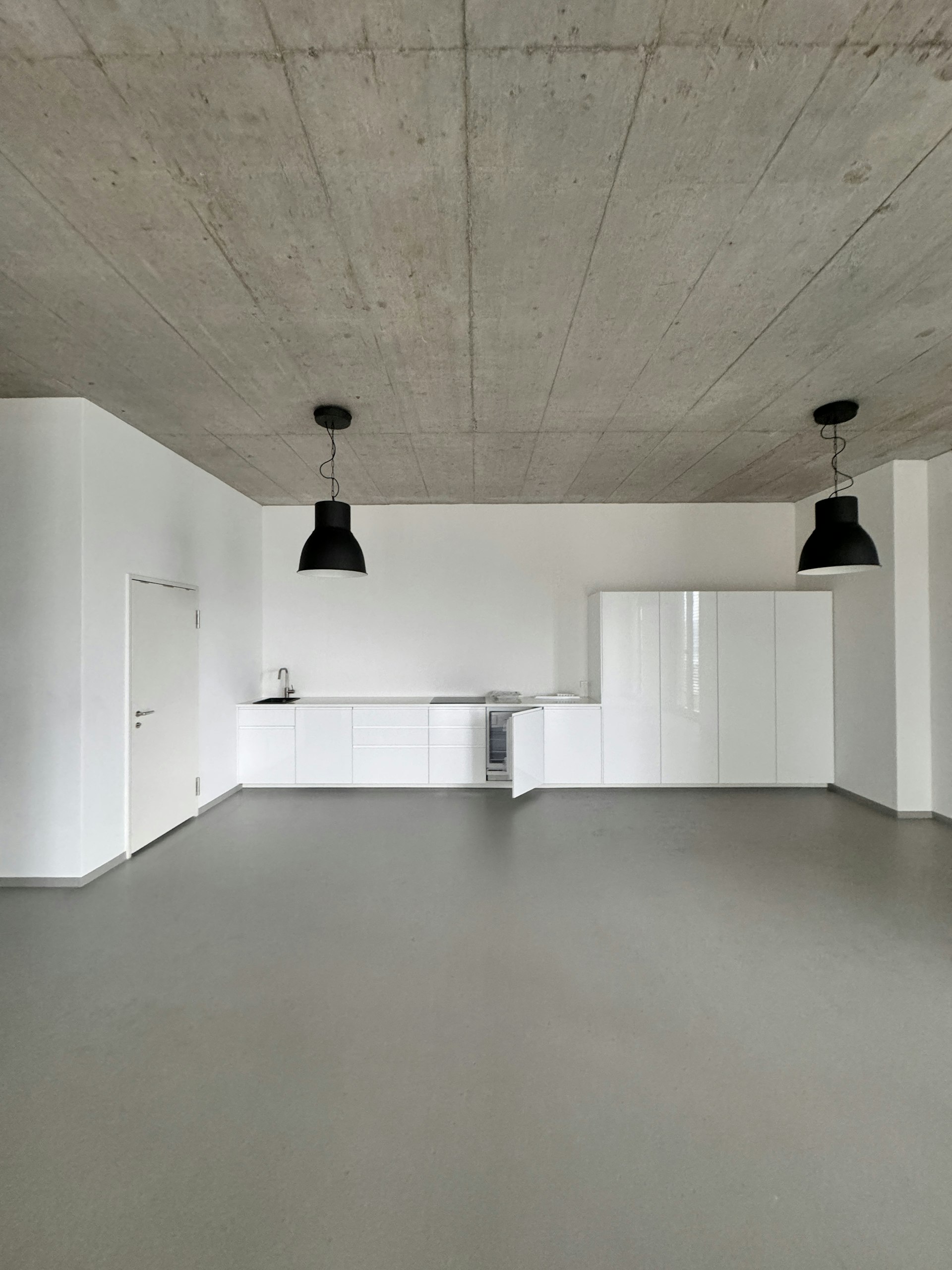 Ampio locale ad uso ufficio con angolo cottura e doccia in affitto, Spätzstrasse, 8810 Horgen, Zurich, CH