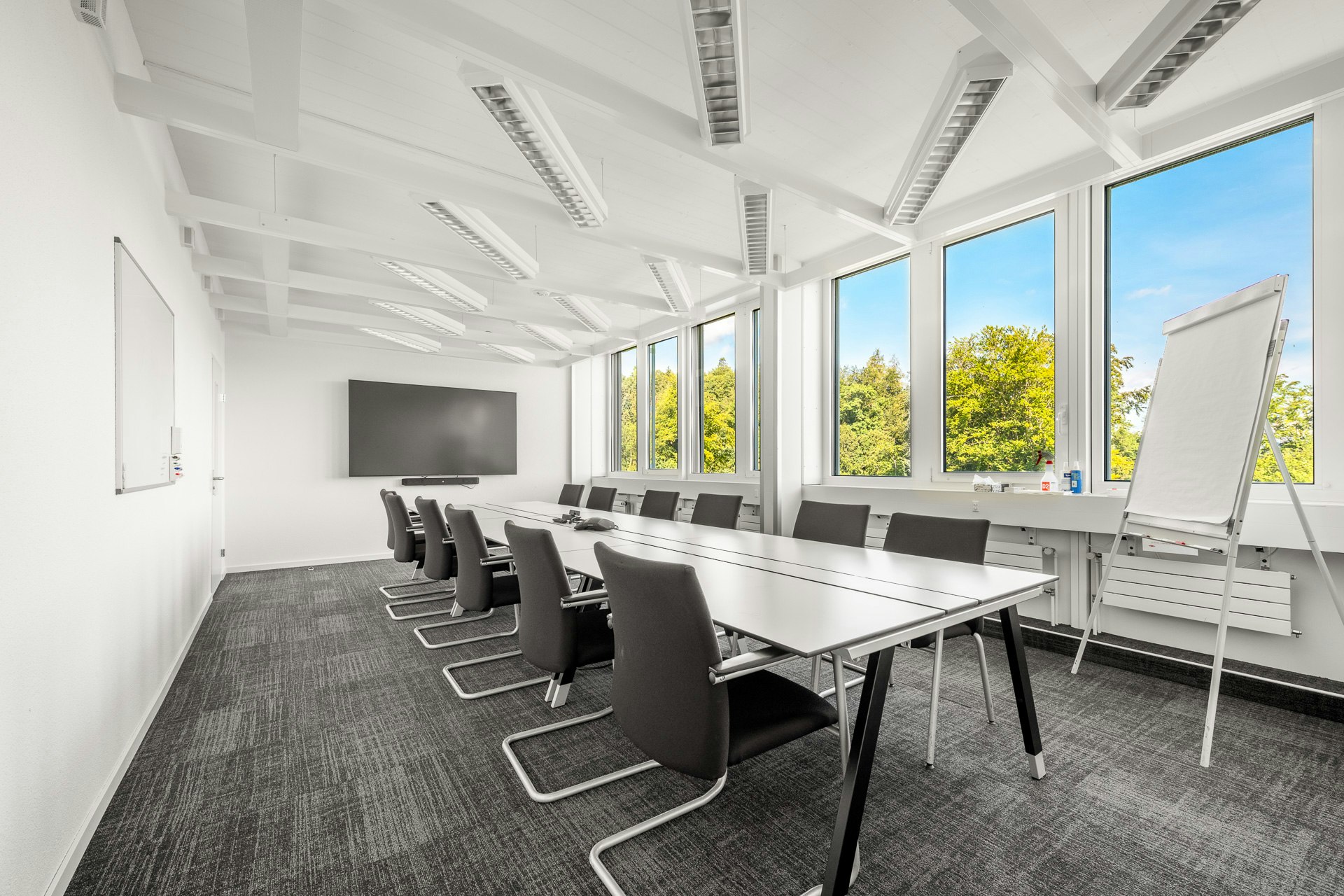 Had enough of the home office? Office spaces from 12 m² with a campus feel, Bachtobelstrasse, 8810 Horgen, Zurich, CH