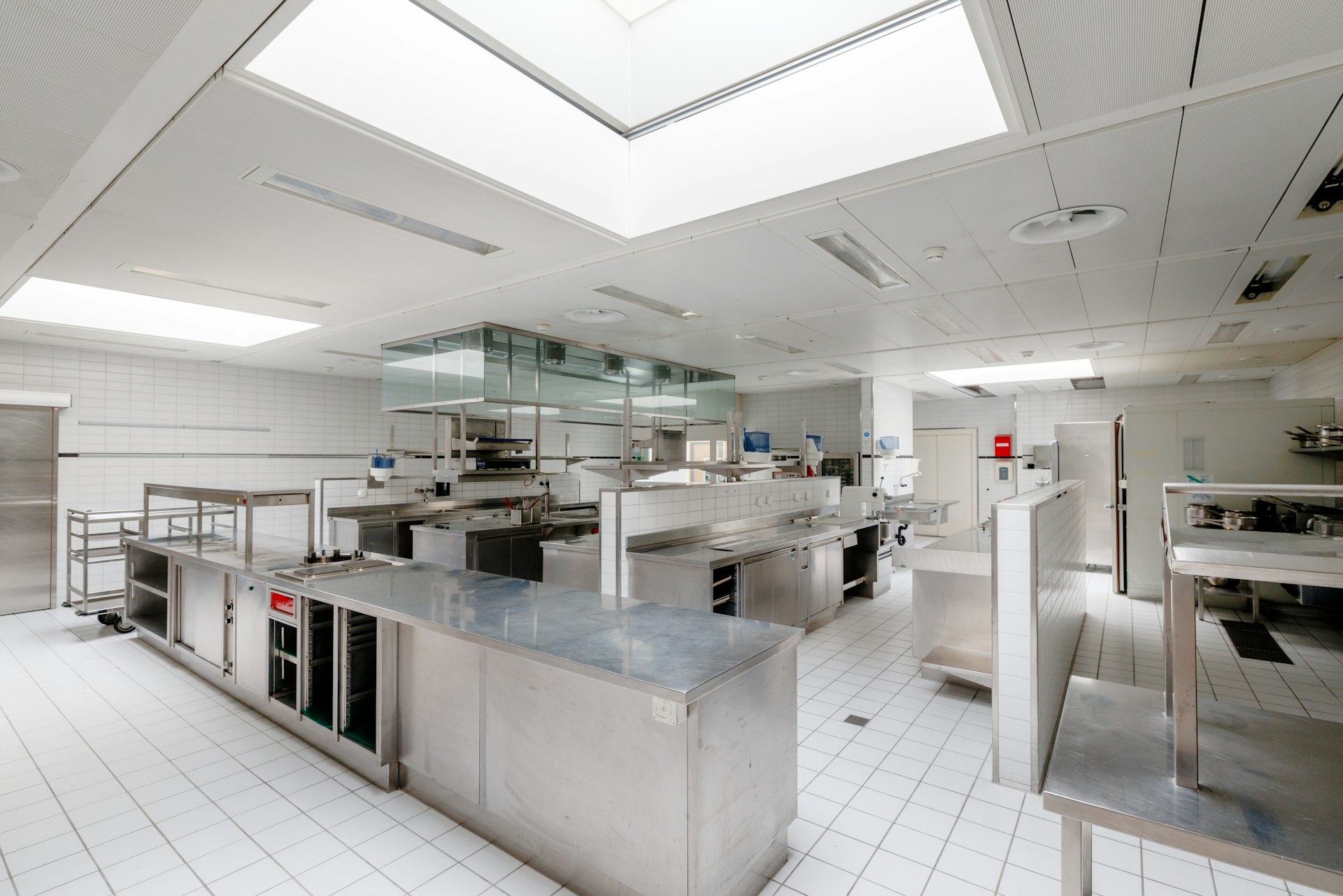 Surface de restauration prête à cuisiner au Horgen Labs Campus 201 m², Bachtobelstrasse, 8810 Horgen, Zurich, CH