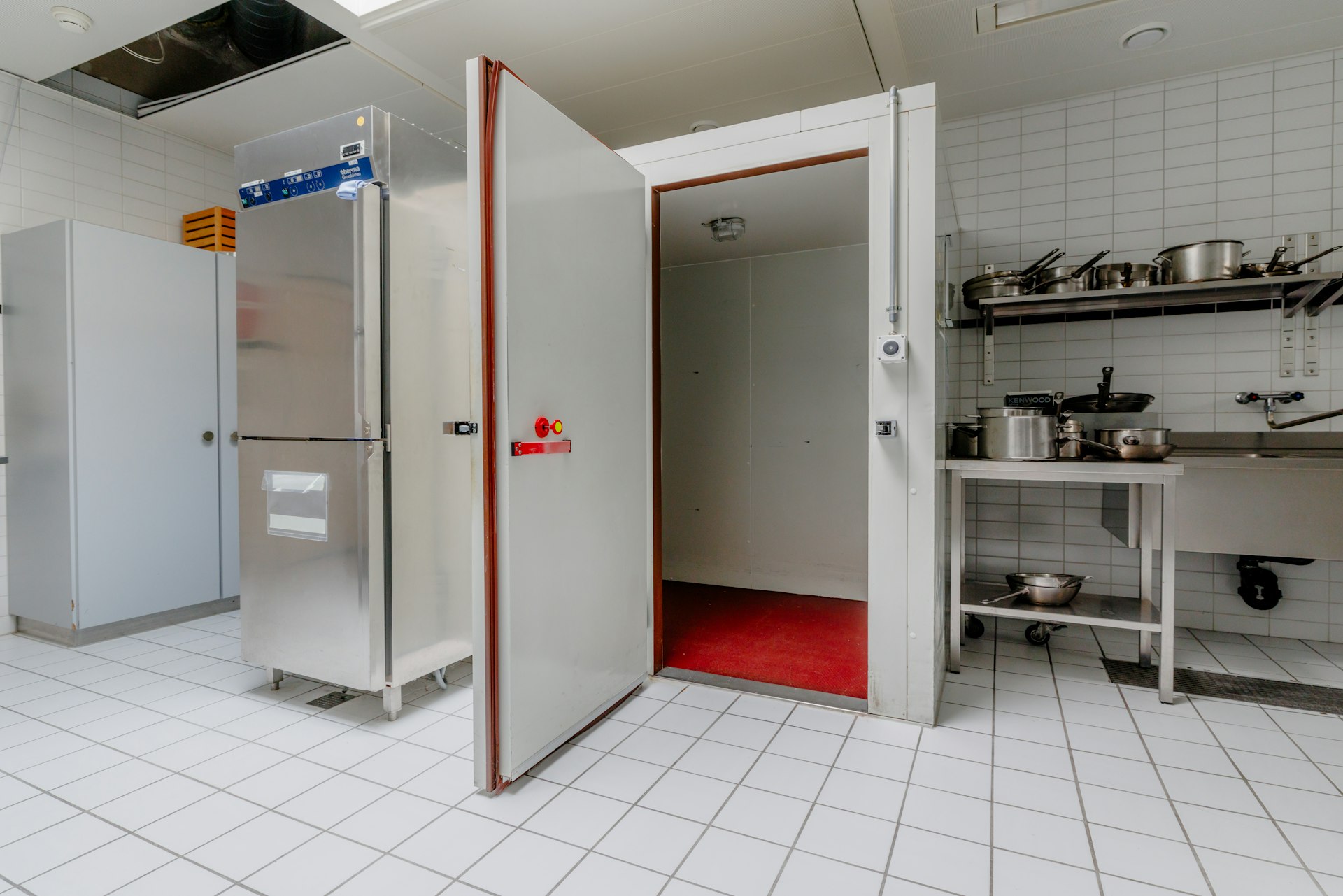 Surface de restauration prête à cuisiner au Horgen Labs Campus 201 m², Bachtobelstrasse, 8810 Horgen, Zurich, CH