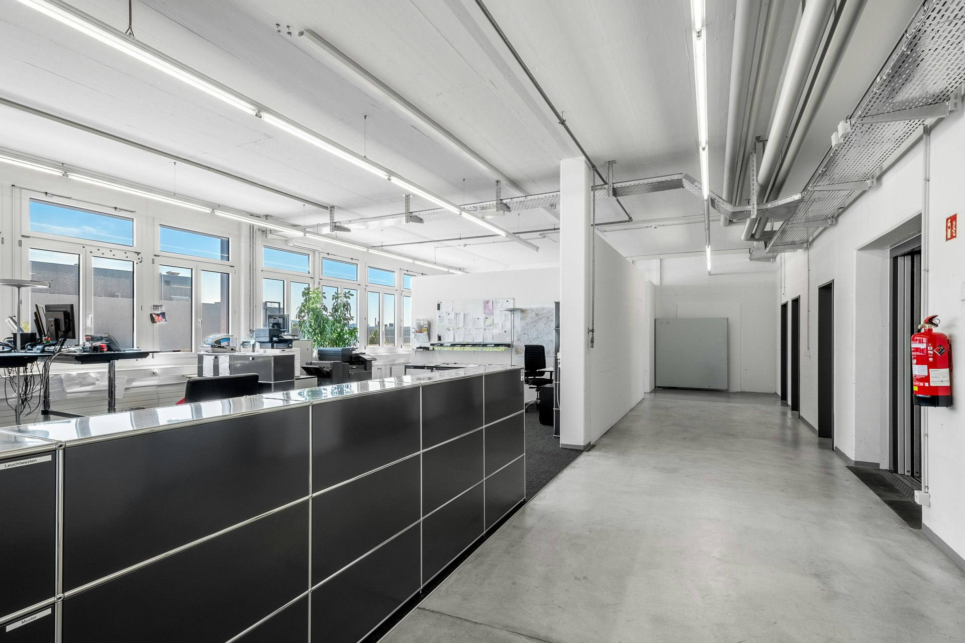 Ufficio o spazio commerciale da 350 m² nell'area Althard, Althardstrasse, 8105 Regensdorf, Zurich, CH
