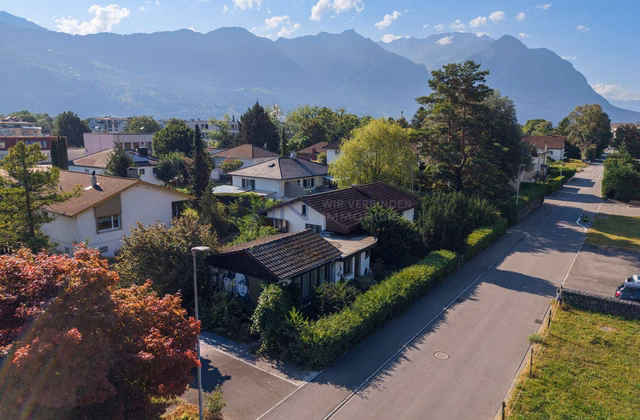 Terrain attractif en pleine verdure