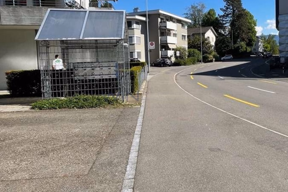 Confortable et central : votre nouvelle place de parking, Kniestrasse, 8640 Rapperswil-Jona, St. Gallen, CH