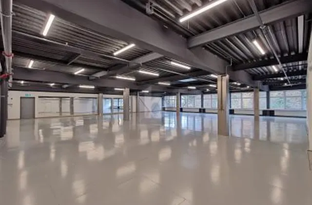 LOCALE MULTIFUNZIONALE - UFFICIO / MAGAZZINO / PRODUZIONE