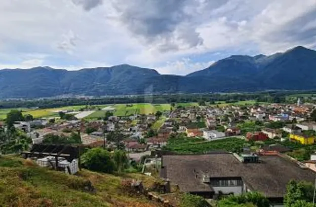 TRANQUILLO E SOLEGGIATO CON VISTA