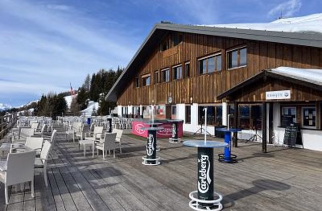 MAGNIFIQUE RESTAURANT D'ALTITUDE AVEC CHAMBRES