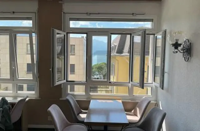 CENTRAL AVEC VUE SUR LE LAC