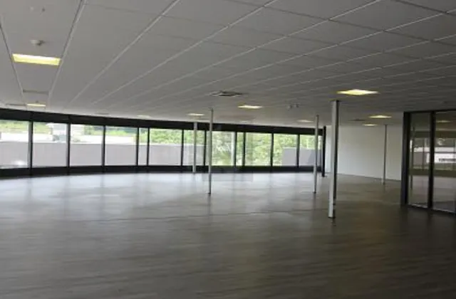 SPAZIO UFFICIO MODERNO