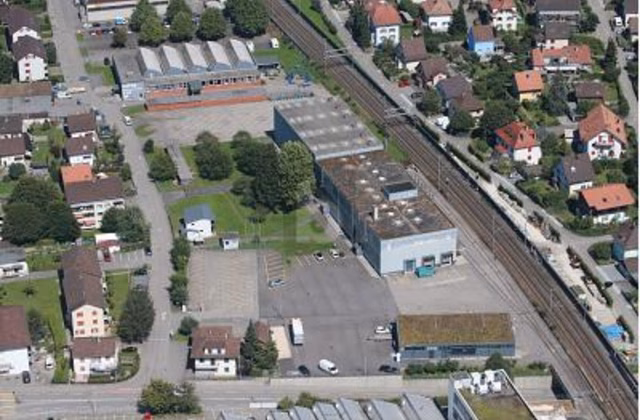 10 - 300 posti auto esterni disponibili