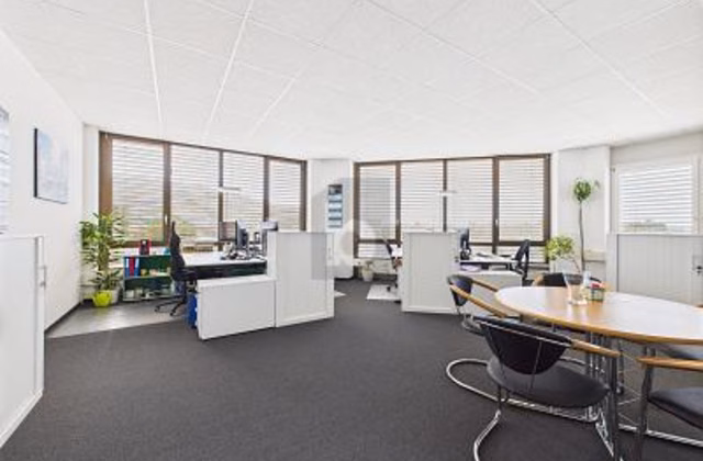 Emplacement commercial attractif au centre