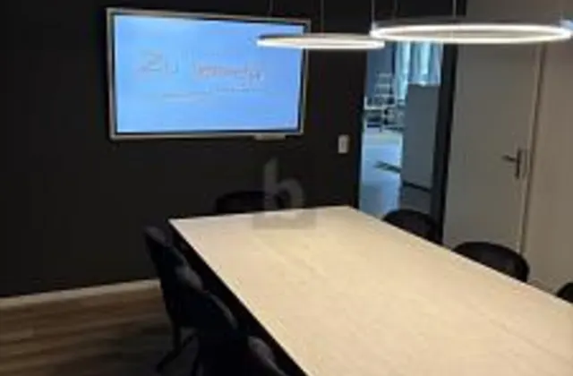 Modern offices in a growing business centre
