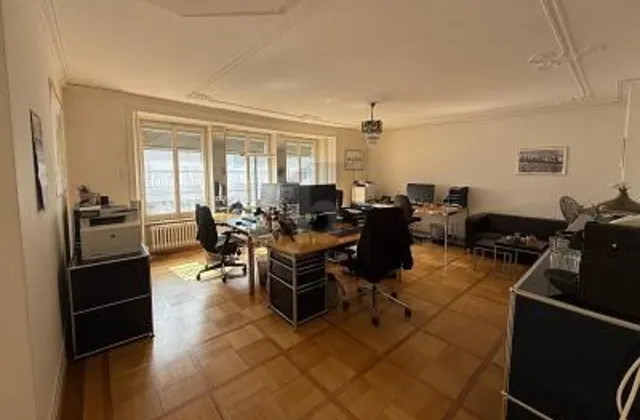 BIEN ENTRETENU - EMPLACEMENT CENTRAL