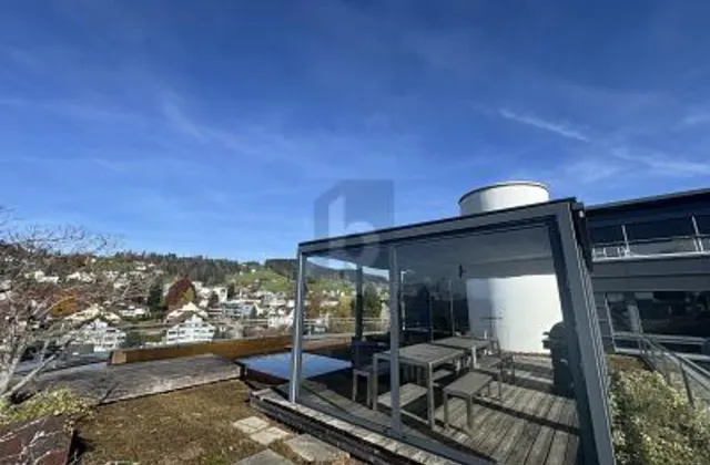 SPAZIO DI LAVORO MODERNO CON TERRAZZA