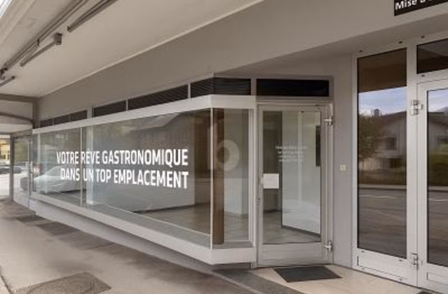 LOCAL COMMERCIAL EN BON EMPLACEMENT PASSANT