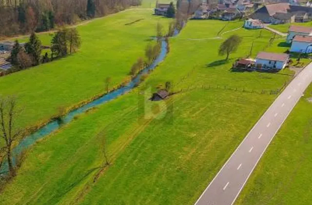PARADIS CONSTRUCTIBLE SPACIEUX AVEC BEAUCOUP D'ESPACE
