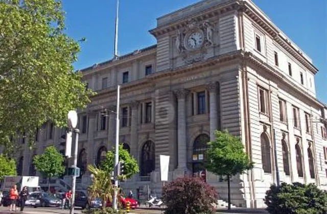 CENTRAL, LUMINEUX ET COLLABORATIF