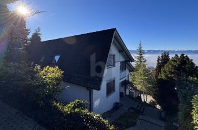 BEFRISTET, GROSSZÜGIG UND SONNENVERWÖHNT