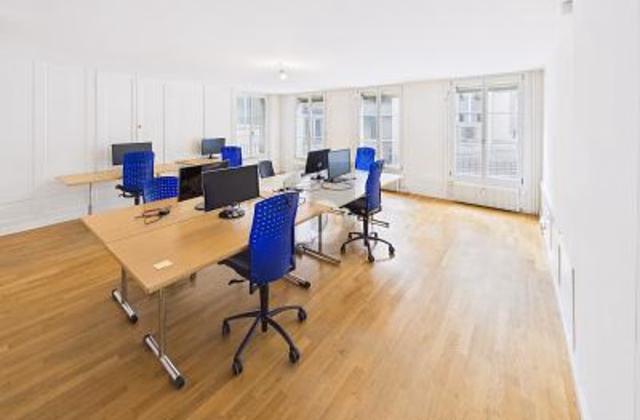 CENTRAL, PRATIQUE ET SPACIEUX