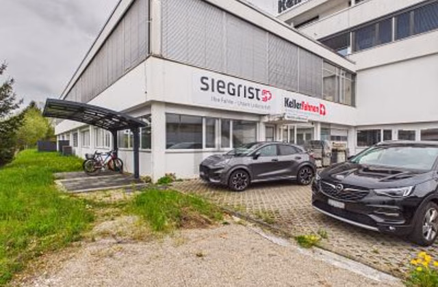 HELL, PRAKTISCH, MIT GUTER INFRASTRUKTUR