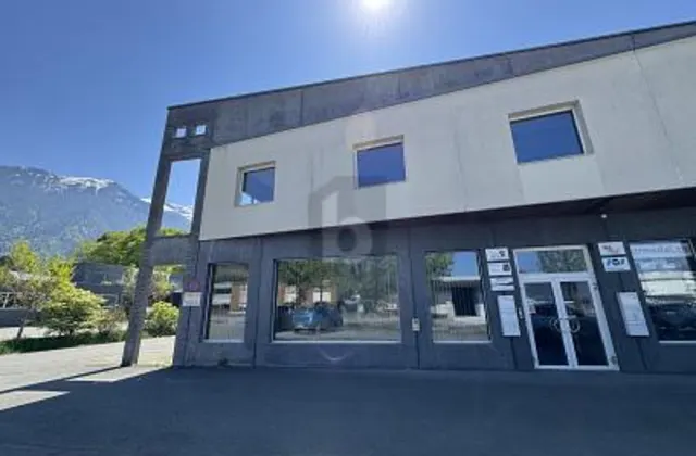 SPACIEUX, FONCTIONNEL ET LUMINEUX