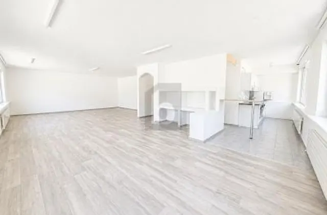 POLIVALENTE CON CUCINA E BAGNO