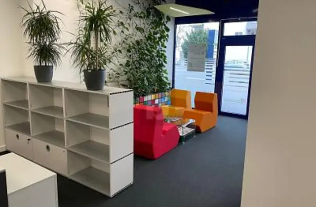 MODERN IN PRIME LOCATION