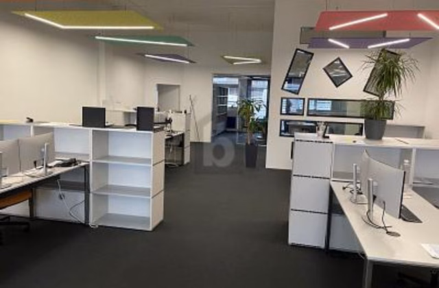 FLEXIBLE, LUMINEUX & PARFAITEMENT DESSERVI