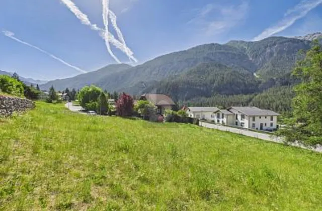Posizione soleggiata con panorama montano