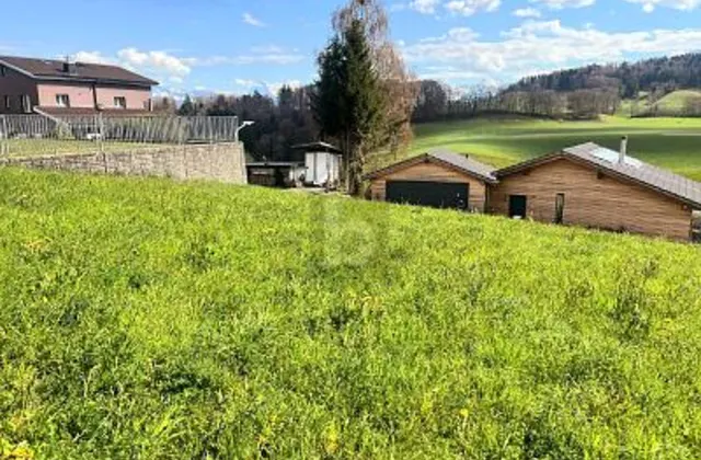 CALME, ENTOURÉ DE NATURE AVEC VUE DÉGAGÉE