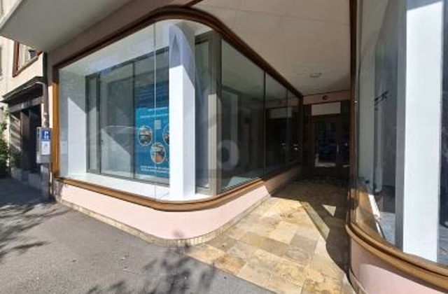 SPACIEUX ET TRÈS MODERNE