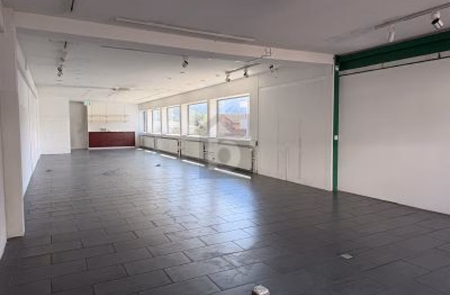 EMPLACEMENT STRATÉGIQUE ET ESPACES MODULABLES