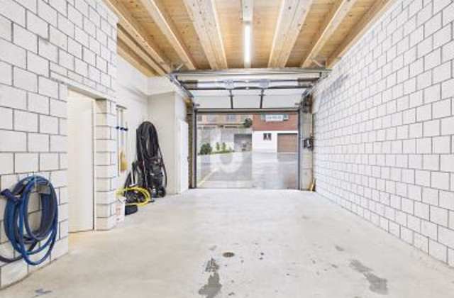 MAGAZZINO VARIABILE E/O OFFICINA