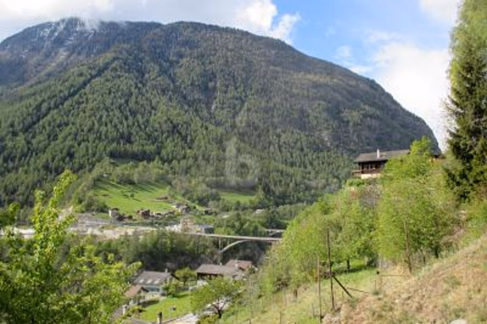 MAGNIFIQUE VUE DÉGAGÉE - IDÉAL POUR ENTREPRENEURS EN BÂTIMENT, 3922 Stalden VS, Valais/Wallis, CH