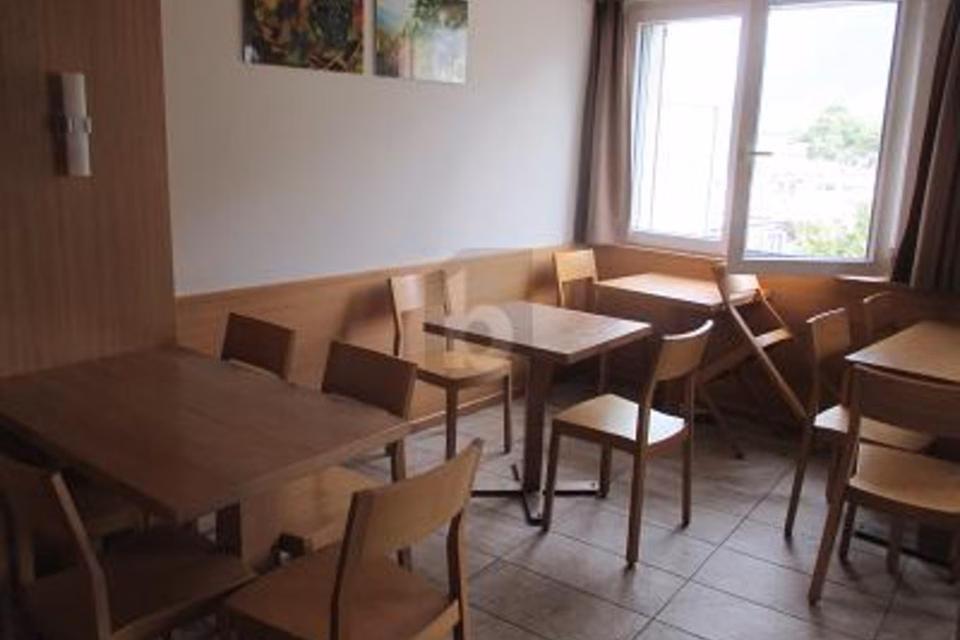 ACCUEILLANT ET CHARMANT - BELLE TERRASSE, 3960 Sierre, Valais/Wallis, CH