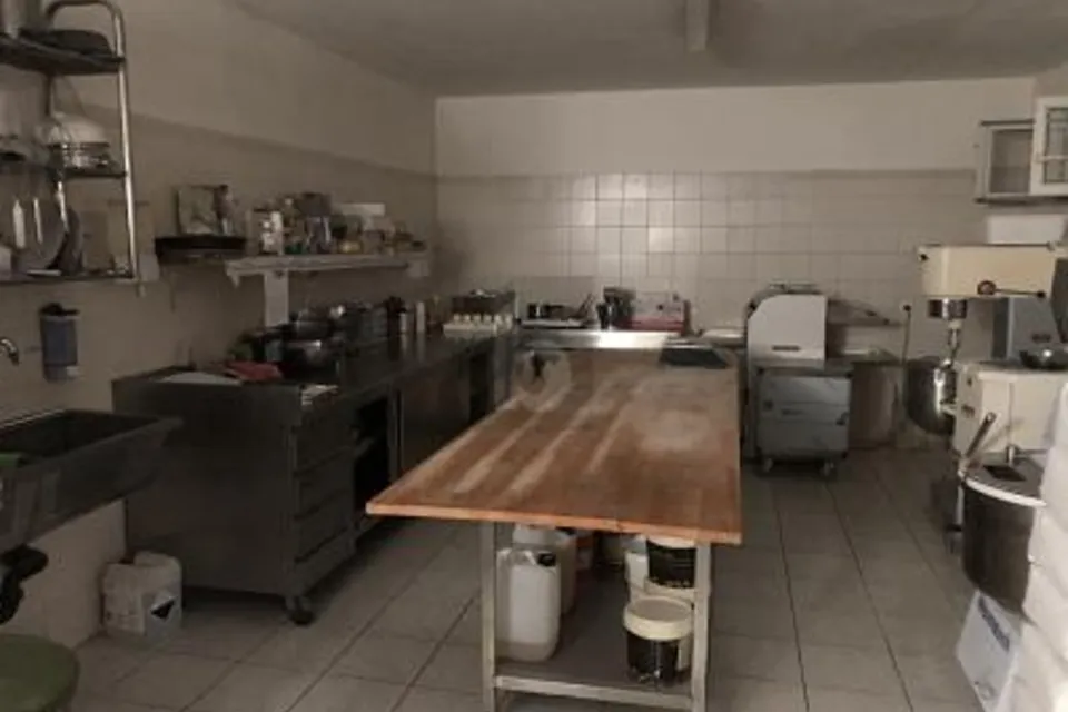 LOCAL COMMERCIAL EN POSITION CENTRALE, 6710 Biasca, Ticino, CH