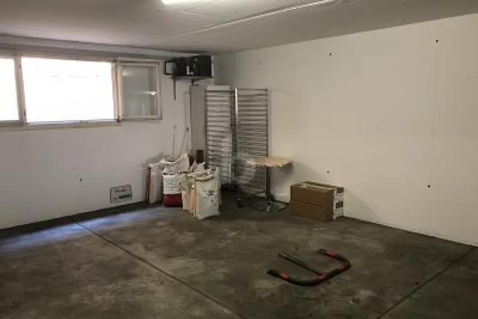 LOCAL COMMERCIAL EN POSITION CENTRALE, 6710 Biasca, Ticino, CH