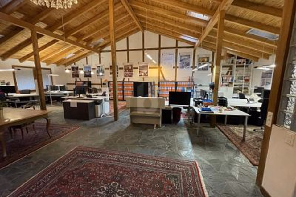 BUREAU, ENTREPÔT AVEC DEUX APPARTEMENTS, 4422 Arisdorf, Basel-Landschaft, CH