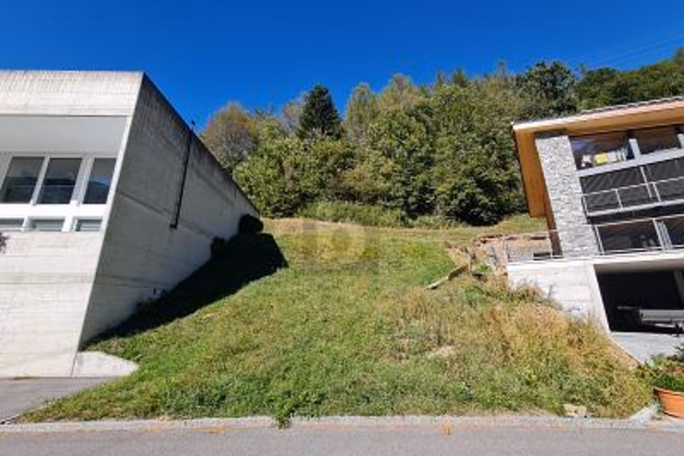 PREZZO AFFARE!!  EMPLACEMENT ENSOLEILLÉ ET CALME, 6777 Quinto, Ticino, CH