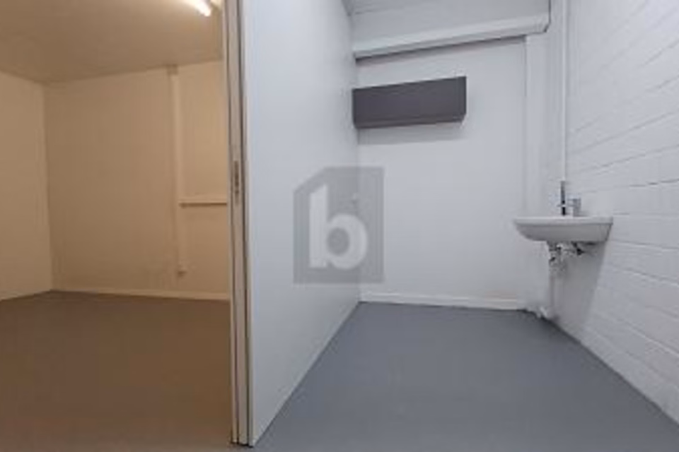 Surface de stockage avec de nombreuses possibilités d'utilisation, 5275 Etzgen, Aargau, CH