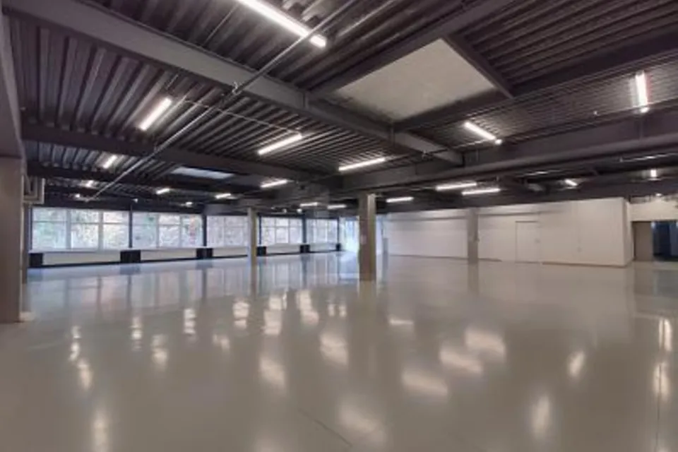 LOCALE MULTIFUNZIONALE - UFFICIO / MAGAZZINO / PRODUZIONE, 8630 Rüti ZH, Zurich, CH