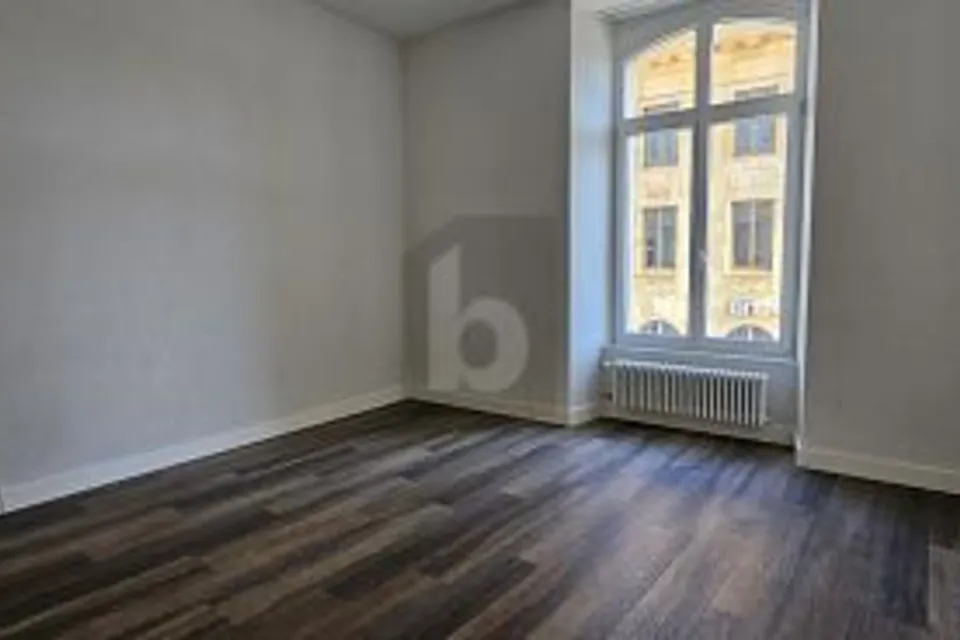 AU CENTRE VILLE IDÉALEMENT SITUÉE, 2300 La Chaux-de-Fonds, Neuchâtel, CH