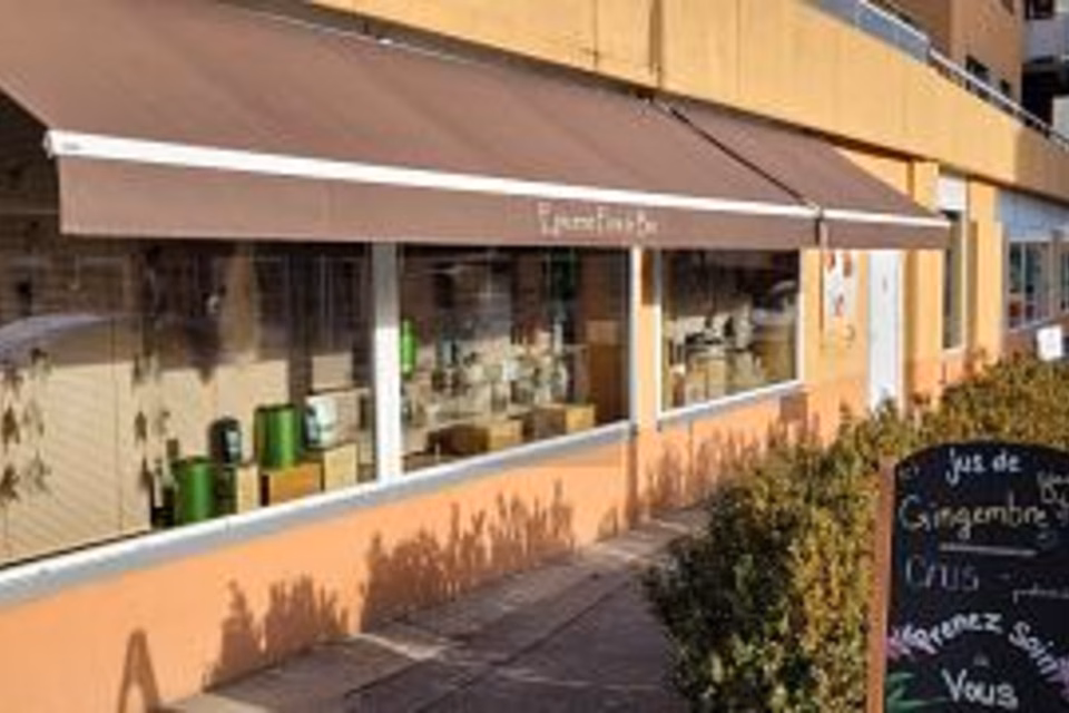 EPICERIE RENOVEE, MODERNE, SPACIEUSE, CENTREE, 1610 Oron-la-Ville, Vaud, CH