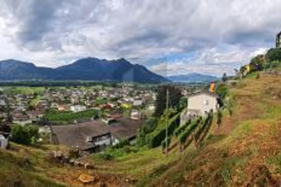 ENSOLEILLÉ ET CALME AVEC VUE, 6516 Cugnasco, Ticino, CH