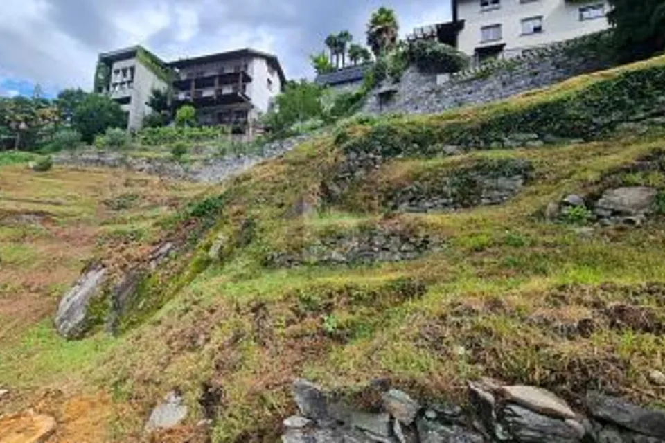ENSOLEILLÉ ET CALME AVEC VUE, 6516 Cugnasco, Ticino, CH