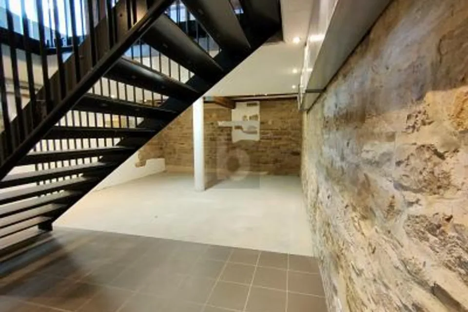 IDÉAL POUR SALON DE COIFFURE OU INSTITUT DE BEAUTÉ, CENTRAL, 8212 Neuhausen am Rheinfall, Schaffhausen, CH