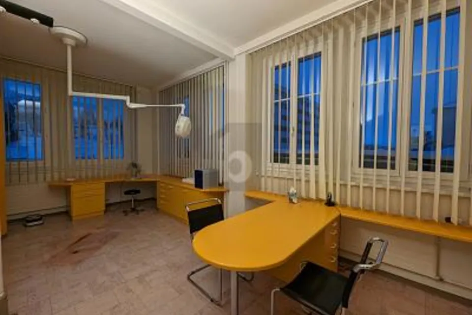 IM HERZEN DER STADT, IDEAL GELEGEN, 2300 La Chaux-de-Fonds, Neuchâtel, CH