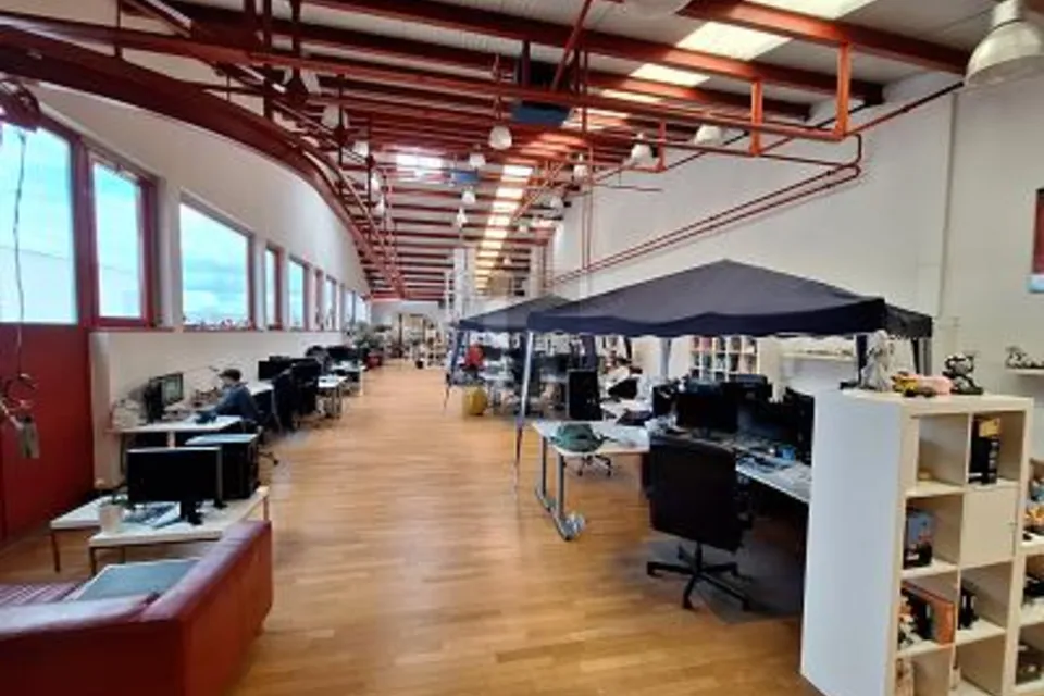 LOCALE COMMERCIALE DINAMICO, ZONA PROSPERA, 1219 Le Lignon, Geneva, CH