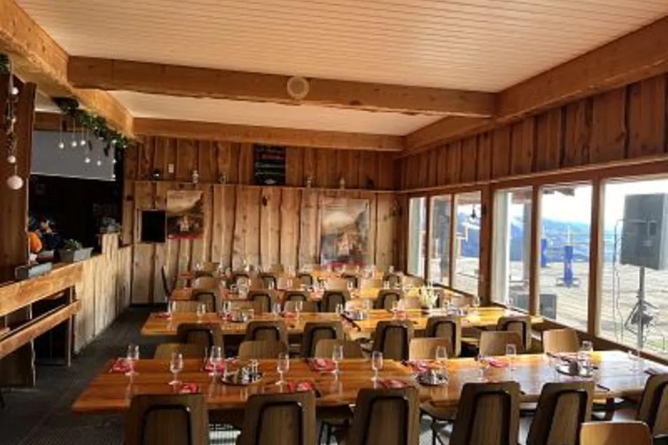 MAGNIFIQUE RESTAURANT D'ALTITUDE AVEC CHAMBRES, 1966 Ayent, Valais/Wallis, CH