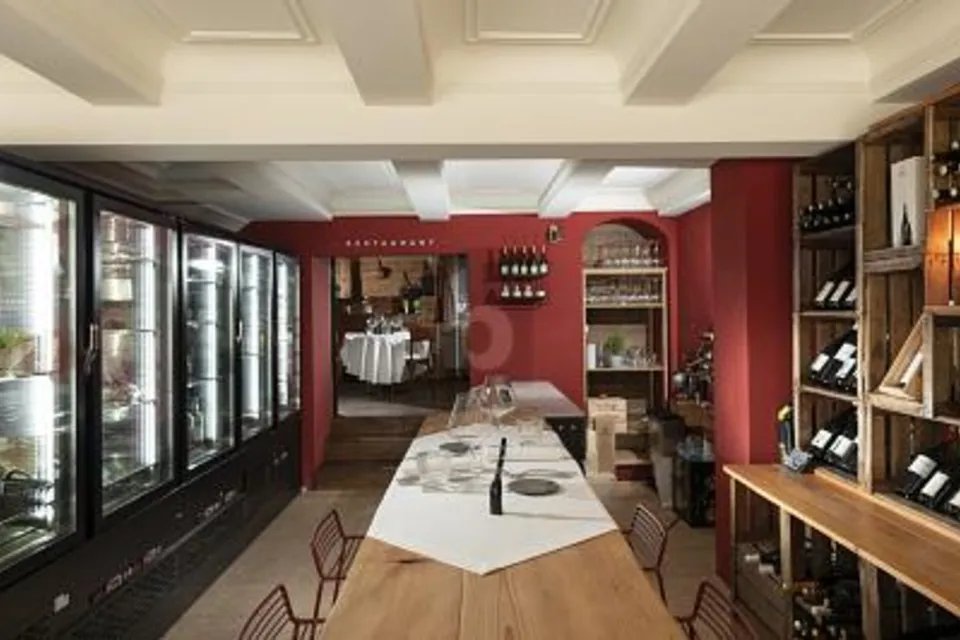 WUNDERSCHÖNER GASTRONOMISCHER RAUM, 2800 Delémont, Jura, CH